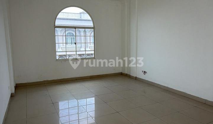 For Rent: 4-Storey Shop House in Sedayu Square, West Jakarta 2