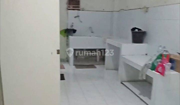 Dijual cepat rumah rapi di taman palem lestari jakarta barat 2