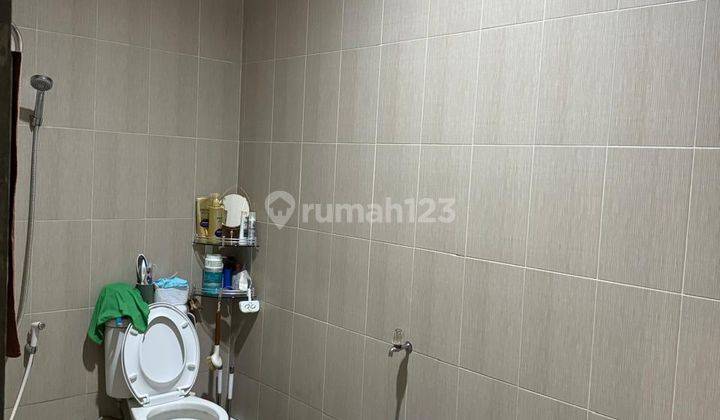 Rumah 3 Lantai Bagus Unfurnished SHM di Taman Surya, Jakarta Barat 2