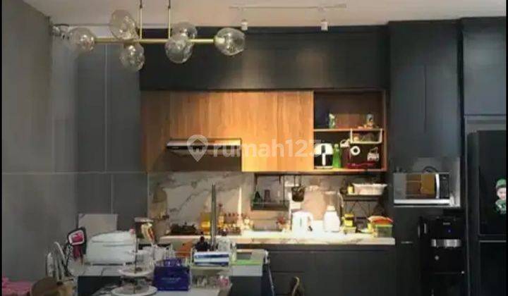 Rumah 3 Lantai Bagus Furnished SHM di Citra Garden Puri, Jakarta Barat 1