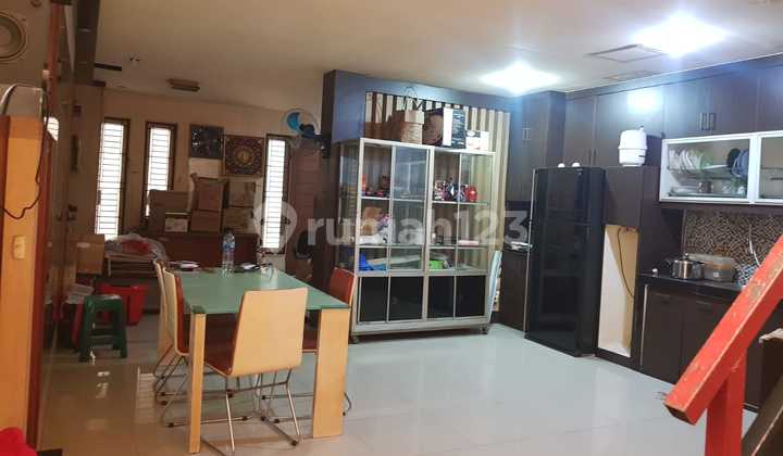 Dijual cepat rumah rapi siap huni 6x15 di taman palem lestari pegadungan jakarta barat