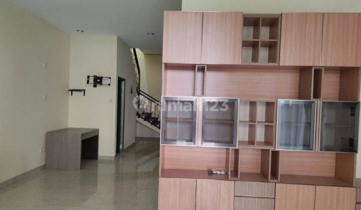 Disewakan rumah bagus furnish di cluster hawaii city resort cengkareng jakarta barat 1