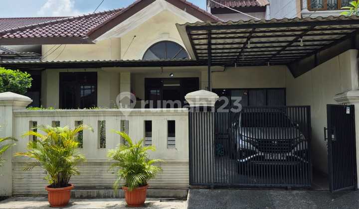 Dijual Cepat Harga di Bawah Pasaran Rumah Sangat Terawat di Komplek Villa Melati Mas Tangerang Selatan