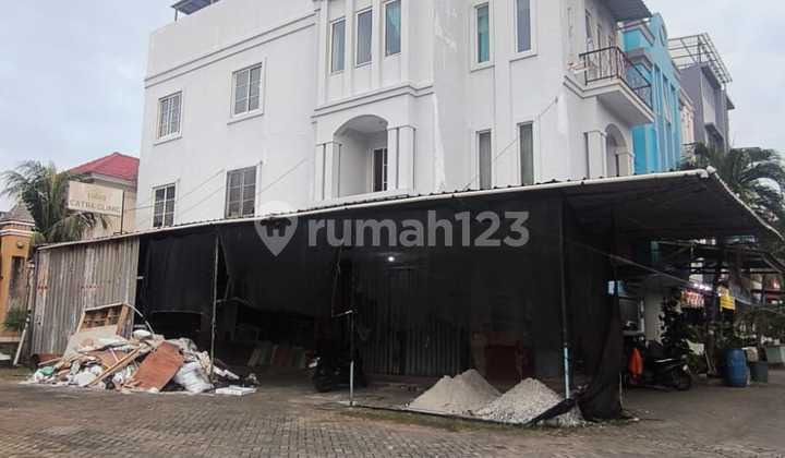 Disewakan Ruko Hoek Cocok untuk Workshop di Mutiara Taman Palem Cengkareng Jakarta Barat