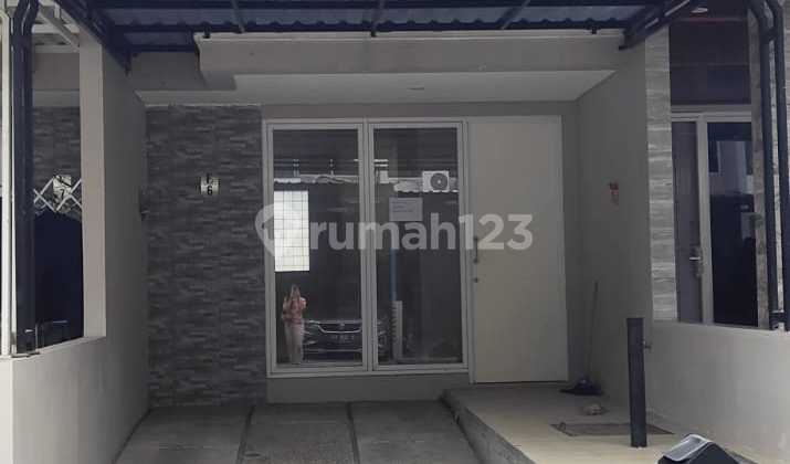 Disewakan Rumah Siap Huni di Palm Blossom Taman Surya Jakarta Barat