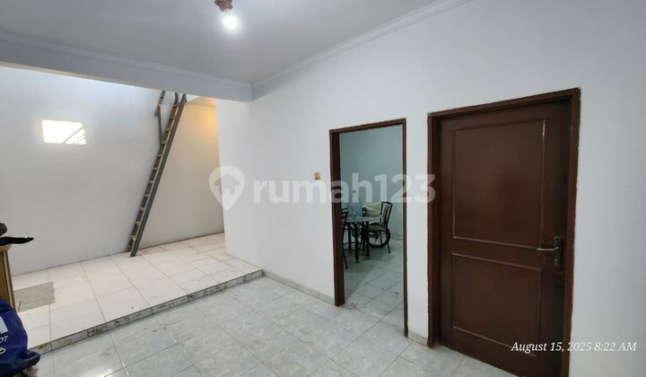 Dijual Murah Rumah Sudah Renovasi Uk 6X16 di Komplek Puri Gardena Kalideres Jakarta Barat