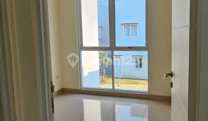 Disewakan Rumah Siap Huni di Palm Blossom Taman Surya Jakarta Barat 2