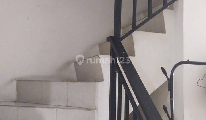 Disewakan Cepat Rumah di Golden Palm Pegadungan Jakarta Barat 2