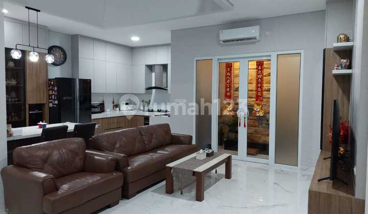 DIJUAL CEPAT RUMAH FURNISH RAPI SEKALI DI TAMAN PALEM LESTARI JAKARTA BARAT