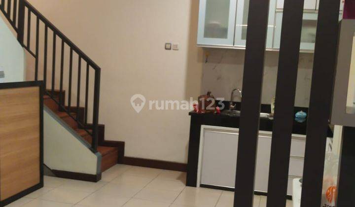 Dijual Rumah Rapi Siap Huni Semi Furnish di Perum Mutiara Puri Kembangan Jakarta Barat 1