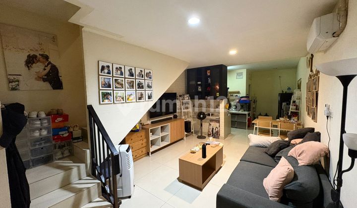 Dijual Cepat Rumah Sangat Rapi dan Terawat Semi Furnish di Taman Palem Lestari Cengkareng Jakarta Barat