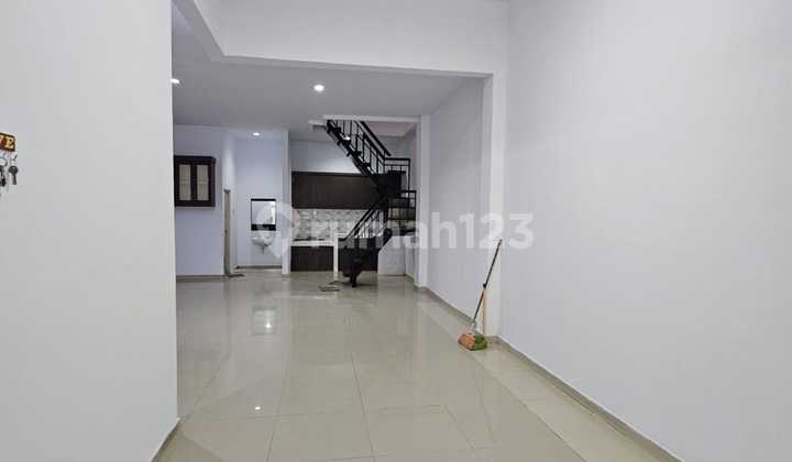 Dijual Rumah Sudah Renovasi Siap Huni di Citra Garden 5 Cengkareng Jakarta Barat