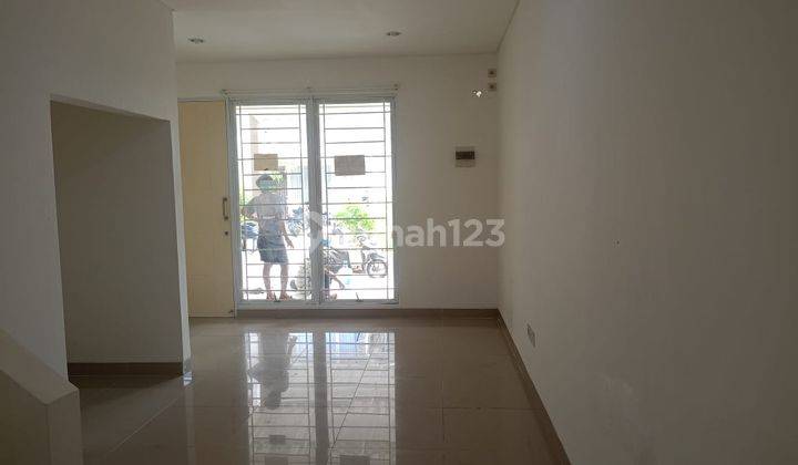 Disewakan rumah rapi di palm blossom pegadungan jakarta barat 2