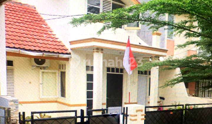 For Sale 1.5-Story House in Sector 7C Gading Serpong For Sale 1.5-Story House in Sector 7C Gading Serpong