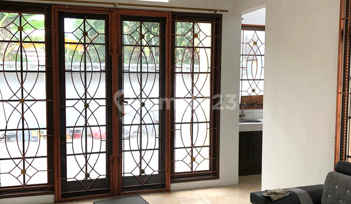 Disewa Rumah 2 lantai dekat pusat Kuliner Permata Lippo Karawaci Disewa Rumah 2 lantai dekat pusat Kuliner Permata Lippo Karawaci