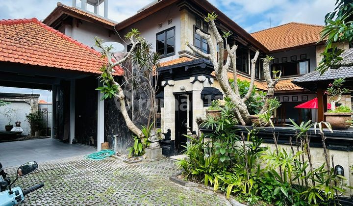 Disewakan VILA SUPER BESAR Gaya Bali - 5 Kamar Tidur di Canggu 2