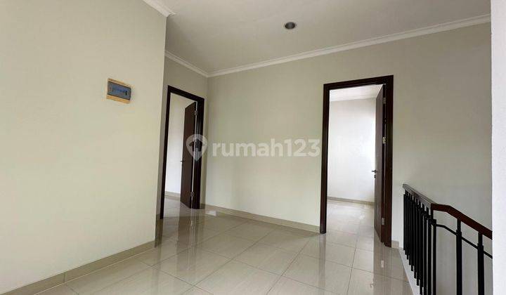  Dijual Rumah Siap Huni di The Icon, Bsd Lokasi Strategis  2