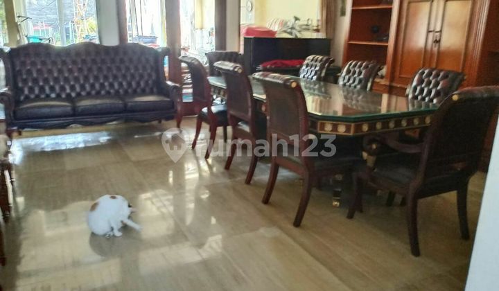 Rumah Mewah Full Furnished di Komplek Elite Mekarwangi 2