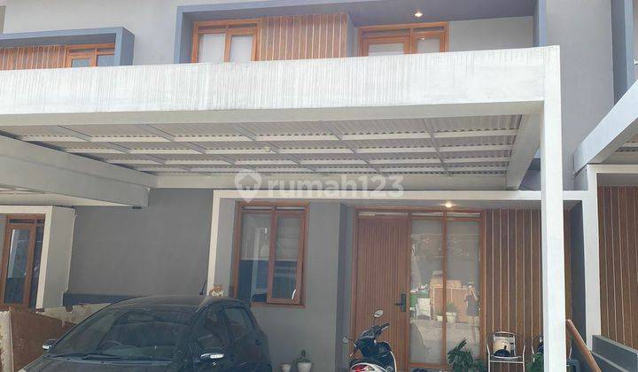 Rumah Bagus Semi furnished Siap Huni di Cluster Awiligar  1