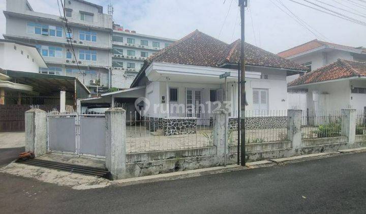 Rumah Lama Terawat Siap Huni SHM Best Lock di Sayap Riau, Bandung 2