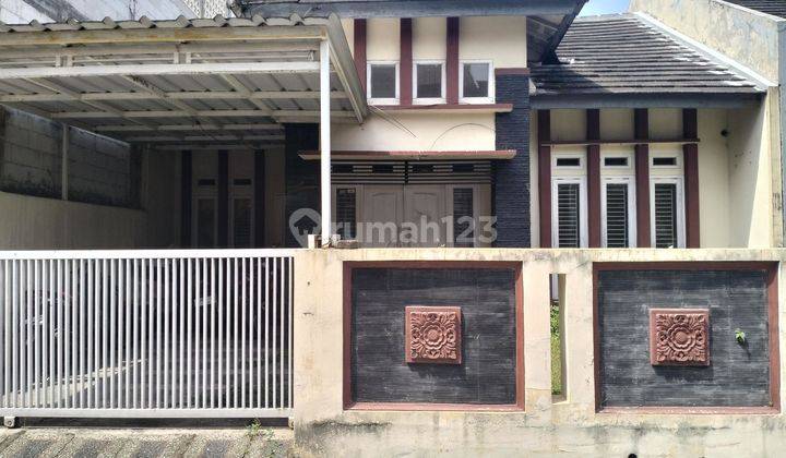 Rumah Cocok jadi kos komplek Permata Buah batu depan telkom 1