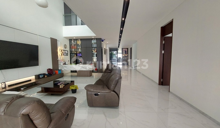 Rumah Mewah 2 Lantai Siap Huni View Danau di KBP Rumah Mewah 2 Lantai Siap Huni View Danau di KBP