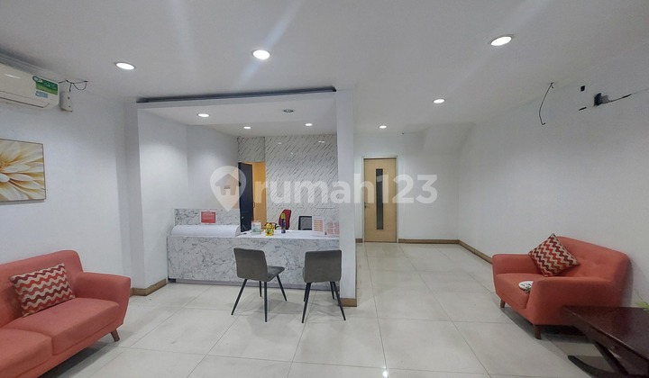 Good 3-Story Shophouse Suitable for Clinics or Offices on Cimahi Main Road