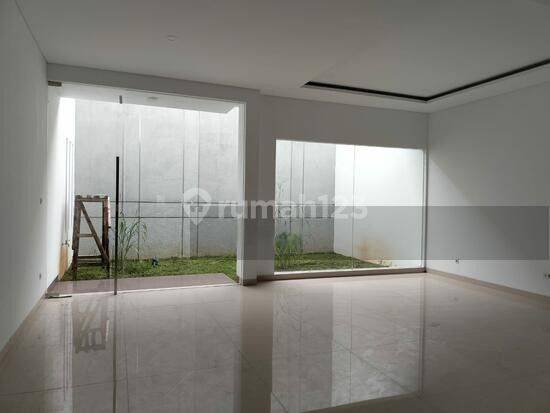 Rumah Baru Minimalis Modern 2 Lantai Komplek Singgasana 1