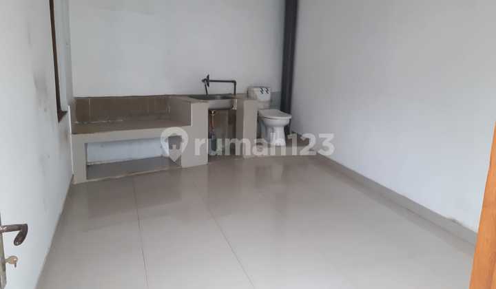 Jual Rumah Tinggal Lokasi Strategis Sayap Pajajaran