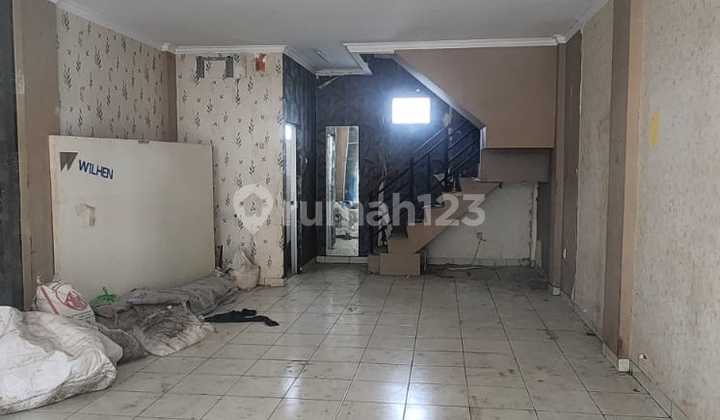 2-Storey Shophouse Suitable for Business/Office in Mtc Bandung 2