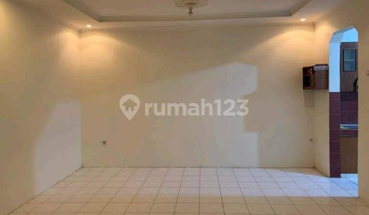 Rumah 2 Lantai Siap Huni di Dekat Transmart Buah Batu  2