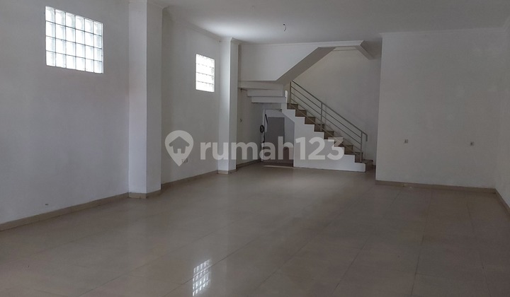 Ruko Bagus Siap Pakai Lokasi Strategis Cocok untuk Usaha Ruko Bagus Siap Pakai Lokasi Strategis Cocok untuk Usaha