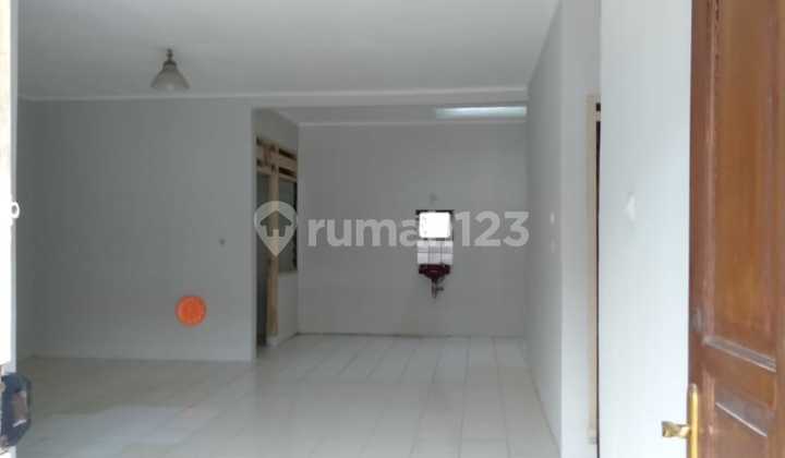 Jual Rumah Siap Huni di Komplek Sayap Soekarno Hatta Jual Rumah Siap Huni di Komplek Sayap Soekarno Hatta