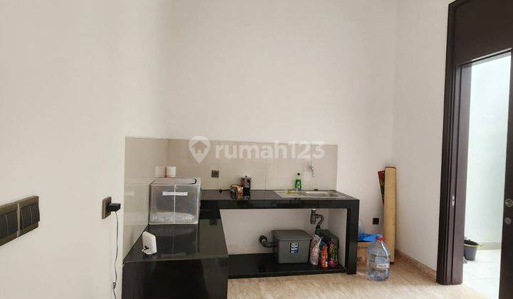 Sewa Rumah Golf Island Pantai Indah Kapuk Full Furnish Siap Huni! 2