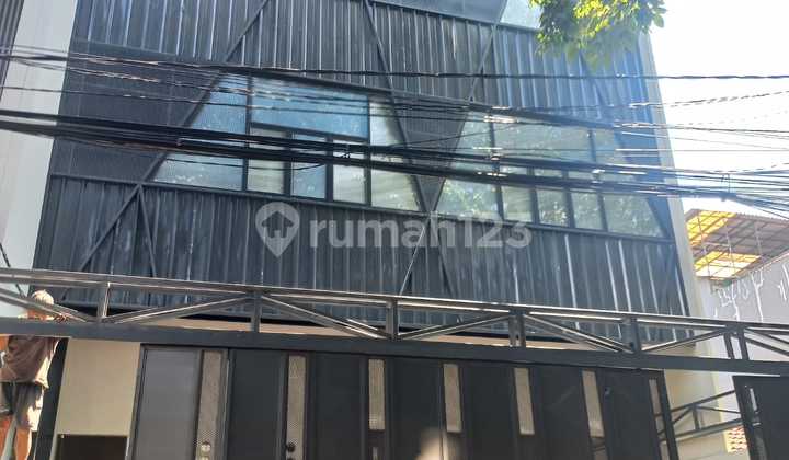 For Rent: Commercial Space in Gading Elok Utara Raya, North Jakarta ~ GN