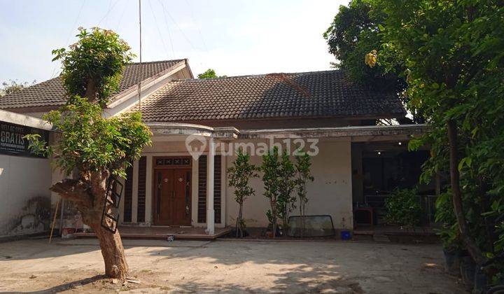 Dijual Rumah Pinggir Jalan Raya Tuban Lokasi Strategis Dengan 6 Ruko Di Bagian Depan Rumah Bisa Untuk Usaha 2