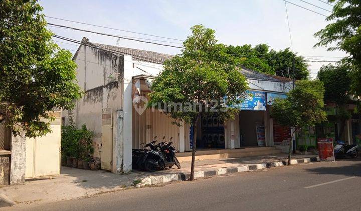 Dijual Rumah Pinggir Jalan Raya Tuban Lokasi Strategis Dengan 6 Ruko Di Bagian Depan Rumah Bisa Untuk Usaha 2