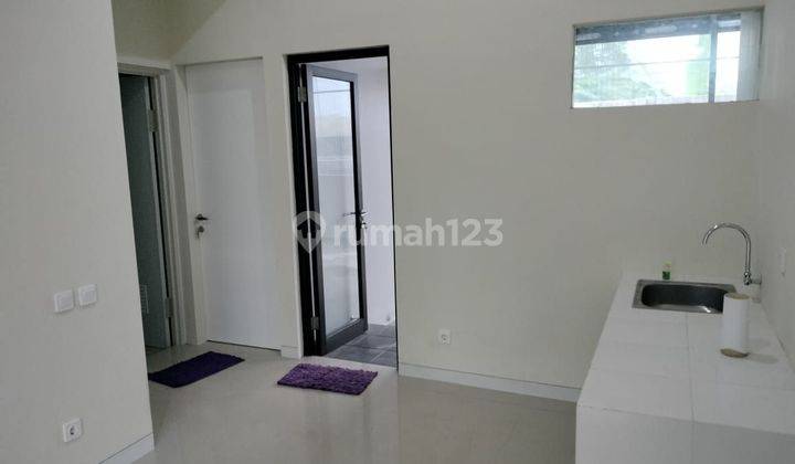 Jual Cepat Rumah Bagus Gaya Minimalis Modern Udara Sejuk Bebas Banjir 2