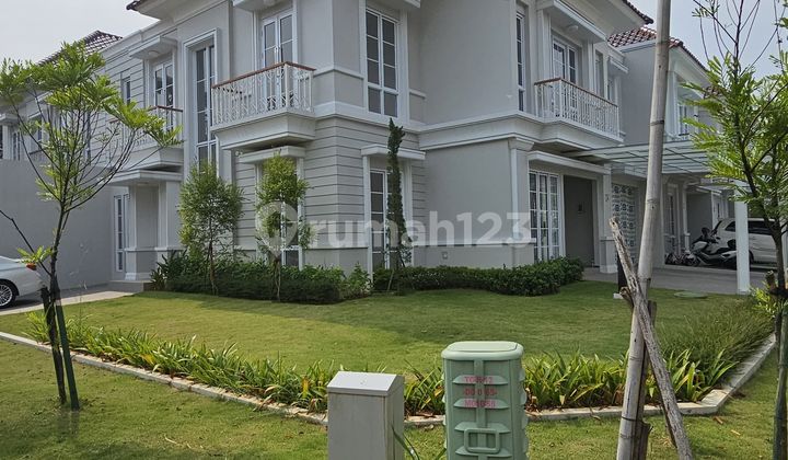 Rumah Hoek Di Granada Gading Serpong