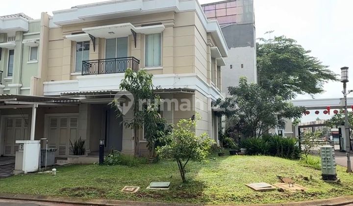 Cluster Maxwell, Siap Huni, Posisi Hoek, Hadap Timur