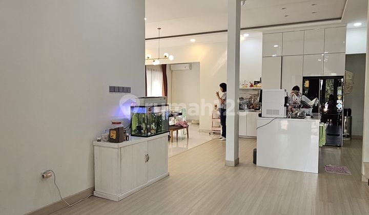 View of a 3-Storey Furnished House with a Nice Lake 2