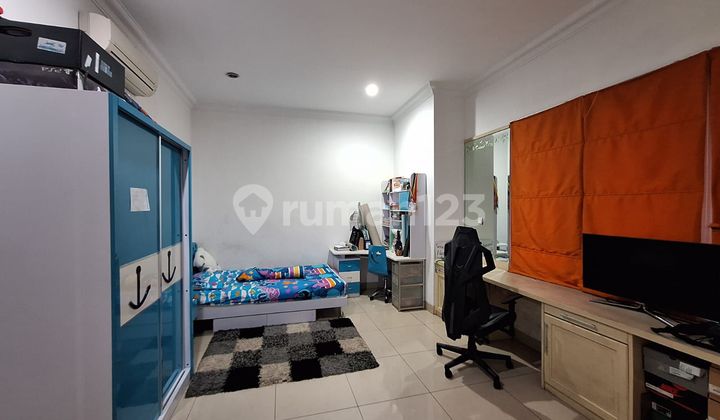 Dijual Cepat Rumah Mewah, Bangunan Kokoh, Keren, Terawat, Bersih, Rapi Gading Kirana 2