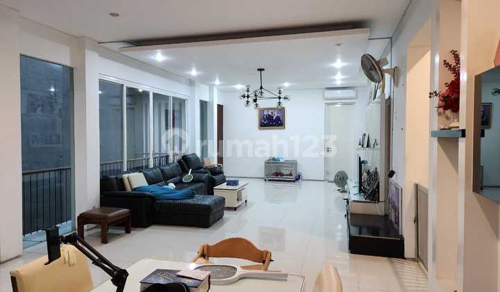 Nice Cool Neat Ready-to-Occupy House in Vila Permata Gading Nice Cool Neat Ready-to-Occupy House in Vila Permata Gading