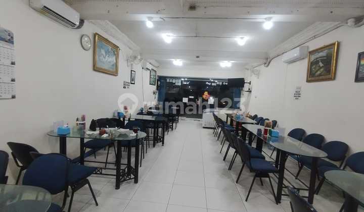 Ready-to-Use 2.5-Story Shophouse in a Highly Strategic Location at Sunter Lake