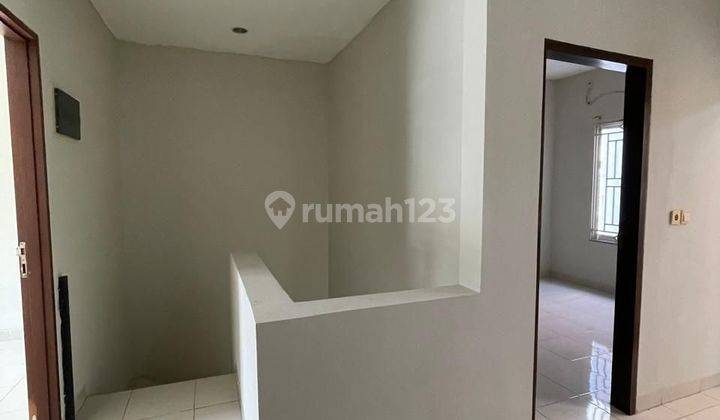 Rumah murah 2 Lantai Modernland siap huni bisa KPR lokasi strategis SHM 1