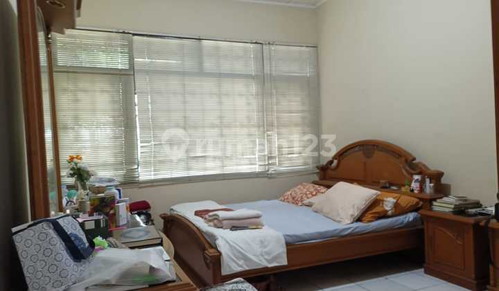 Rumah Asri Semi Furnished di Komplek Gerlong Permai 2