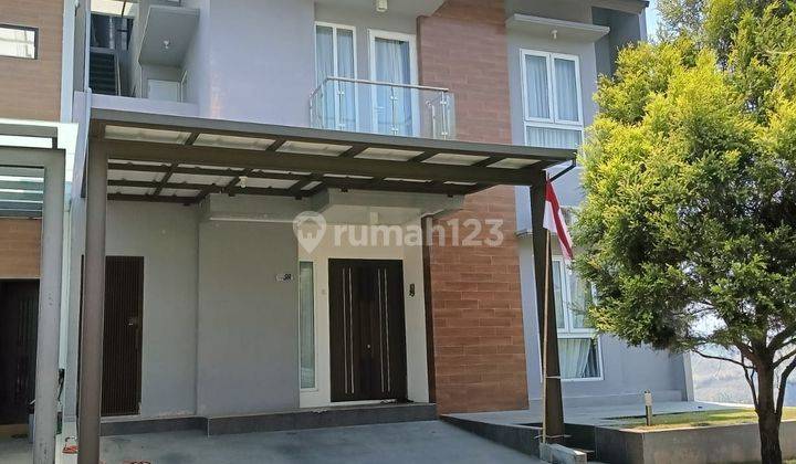 Rumah 2 Lantai Cantik Minimalis View Danau Semi Furnished, Tatar Lokacitra, Kota Baru Parahyangan  1