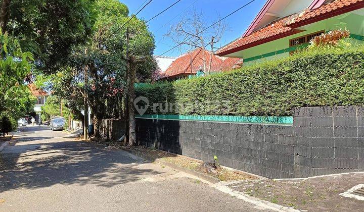 Rumah lama terawat di Fajar raya estate Cimahi  2