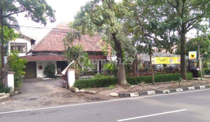 Rumah cocok untuk cafe di jl Trunojoyo Dago kota Bandung  1