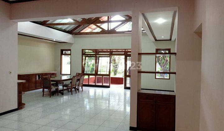 Dijual rumah di mainrod Riau Jl.R.E Martadinata kota Bandung  2